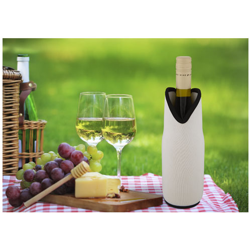 Various,Sorts,Of,Cheese,,Grapes,And,Two,Glasses,Of,The