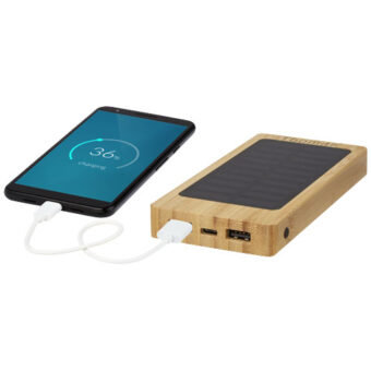 Alata 8 000 mAh solcelledrevet mobillader av bambus