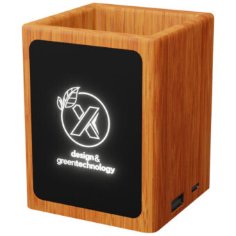 SCX.design O12 penneholder med lysende logo og dobbel USB utgang